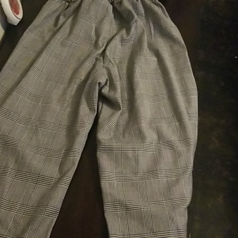 10 - Picture 3 of 3